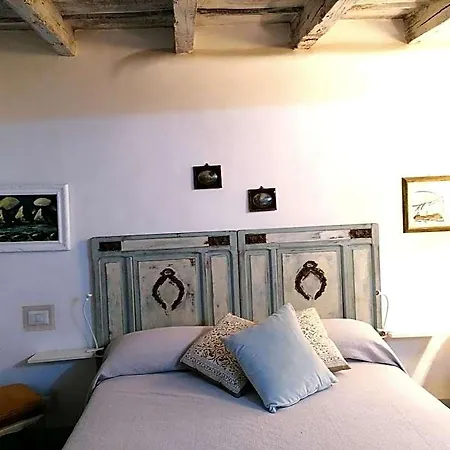 Corte Delle Camelie Bed & Breakfast 4*
