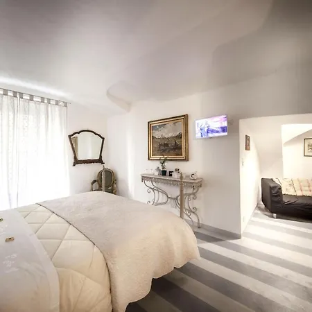 Corte Delle Camelie Nocleg ze śniadaniem 4*