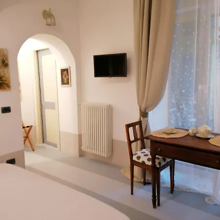 Nocleg ze śniadaniem Corte Delle Camelie 4*