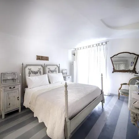 Oda ve Kahvaltı Corte Delle Camelie