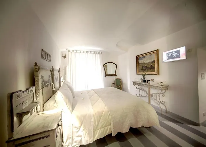 Corte Delle Camelie فندق مبيت وإفطار