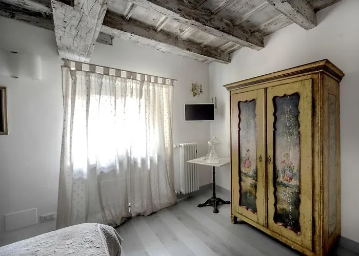 Corte Delle Camelie Bed & Breakfast Turín